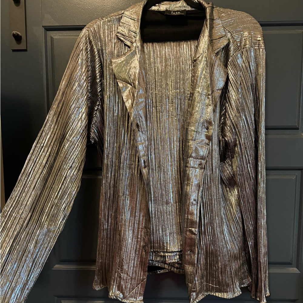 Dressed in LALA metallic plisse set in gunmetal